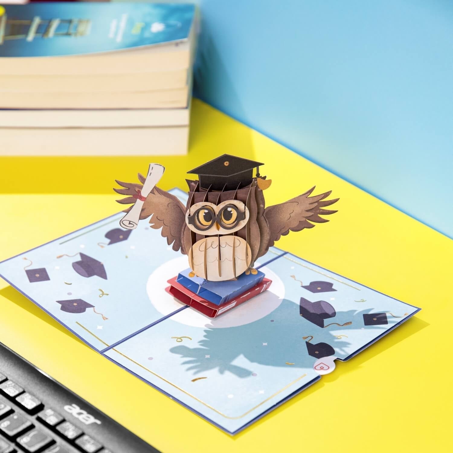 Gufo con Biglietto pop-up mortarboard